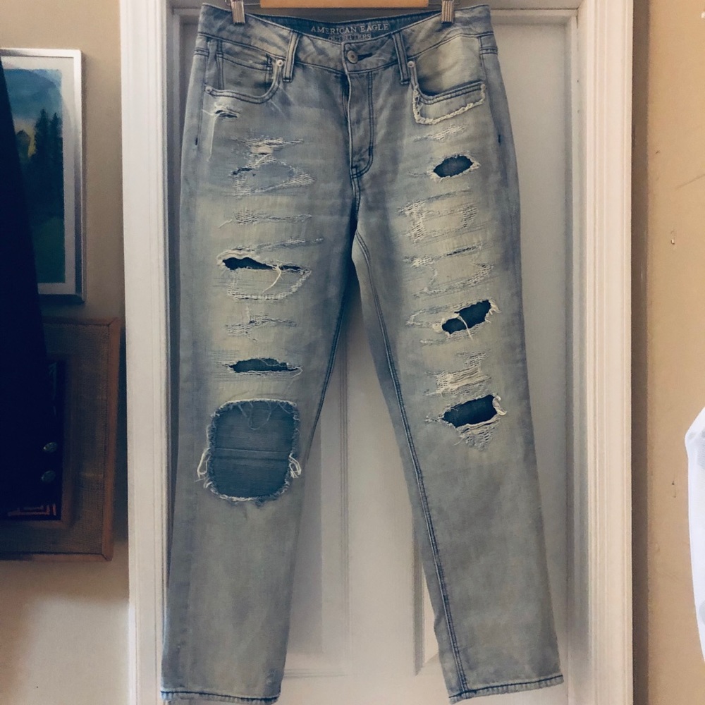 American Eagle Distressed High Rise. TomGirl fit!